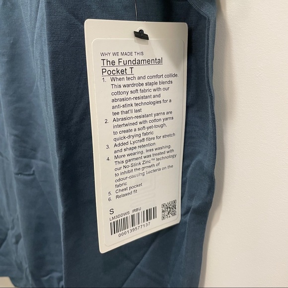 lululemon The Fundamental Pocket T - Picture 3 of 7